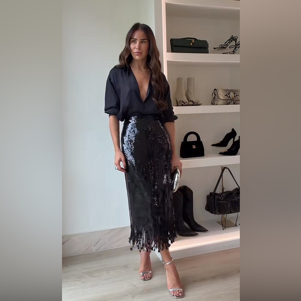 NEW. ZARA 🖤 SEQUIN LONG SKIRT - Picture 3 of 15